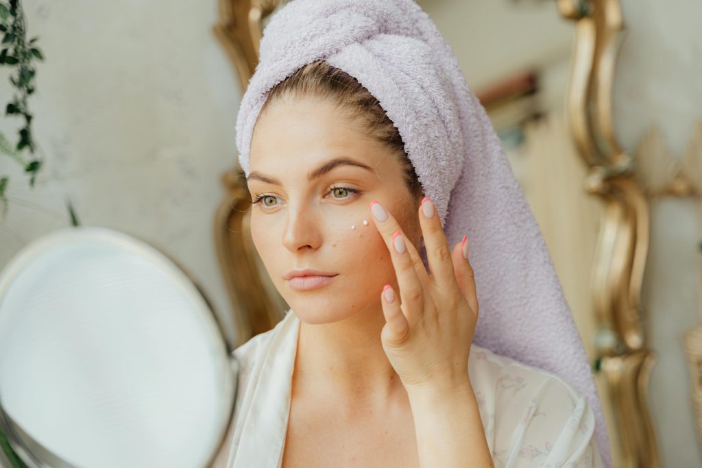 Best Luxury Skincare Routines for Anti-Aging | Dermatologist-Approved Steps